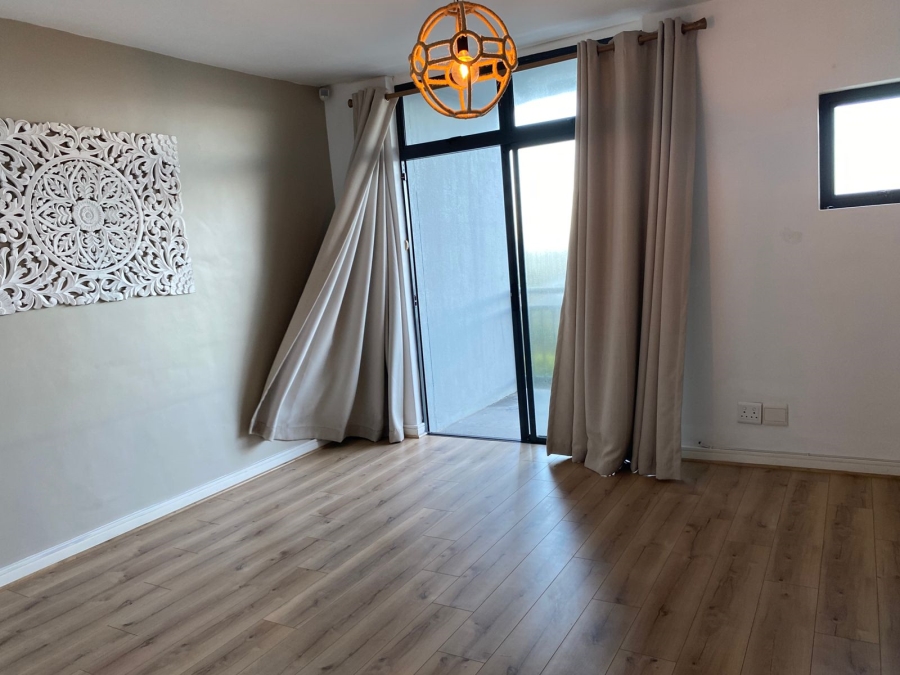 To Let 3 Bedroom Property for Rent in Muizenberg Western Cape